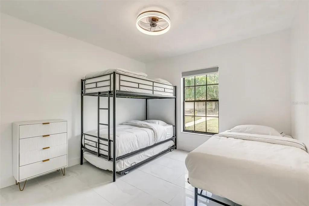 920 Lakeview Drive Wimauma FL 33598