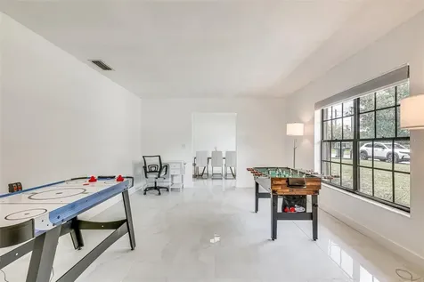 920 Lakeview Drive Wimauma FL 33598