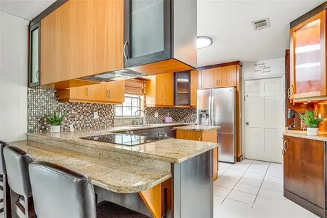 920 Lakeview Drive Wimauma FL 33598