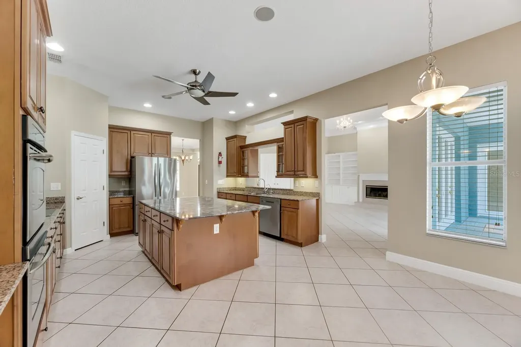 6023 Kestrel Point Avenue Lithia FL 33547