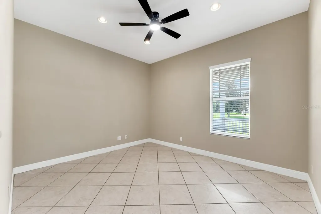 6023 Kestrel Point Avenue Lithia FL 33547
