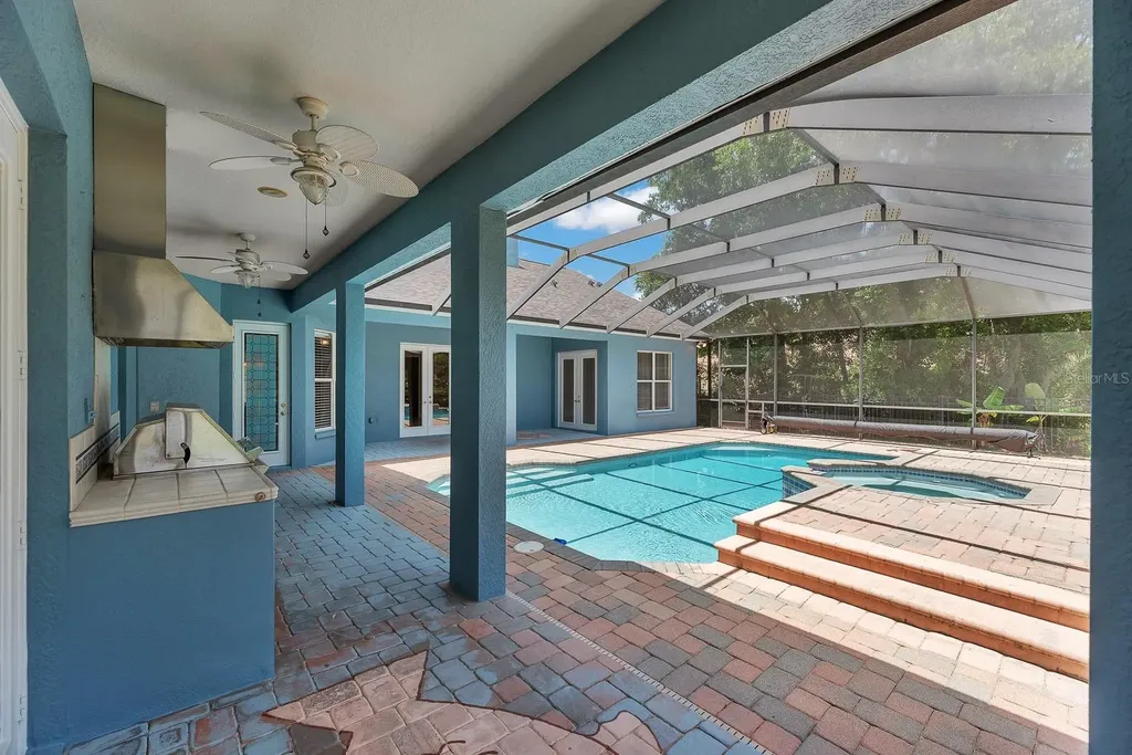 6023 Kestrel Point Avenue Lithia FL 33547