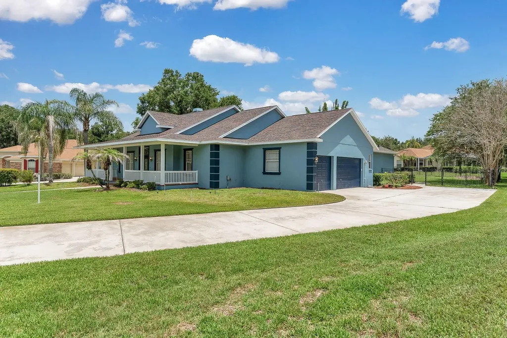 6023 Kestrel Point Avenue Lithia FL 33547