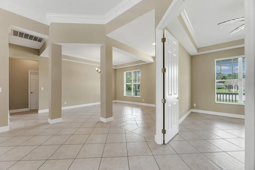 6023 Kestrel Point Avenue Lithia FL 33547