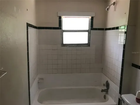 622 Avenue S NE Winter Haven FL 33881