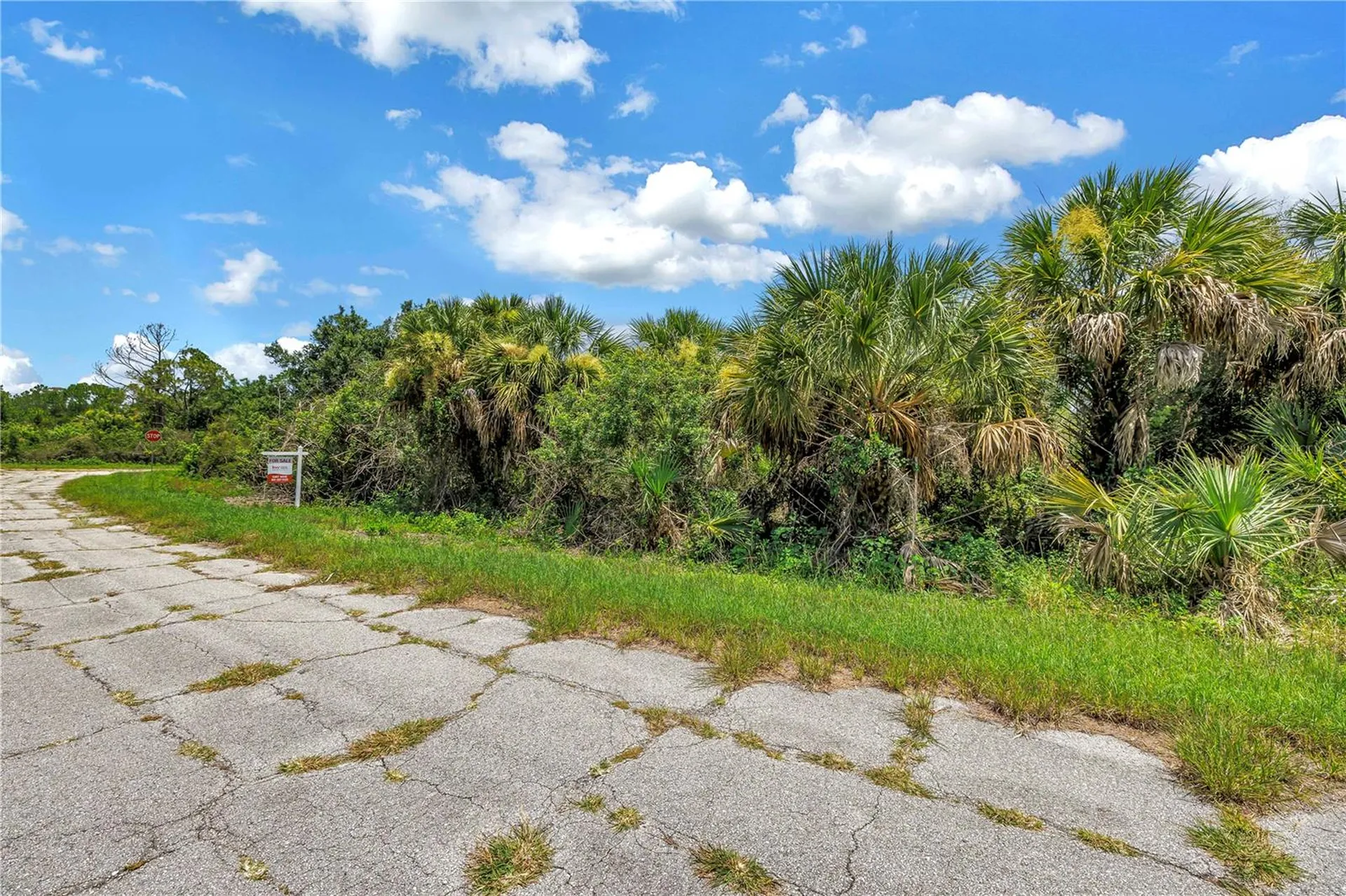 Hinshaw Avenue North Port FL 34288
