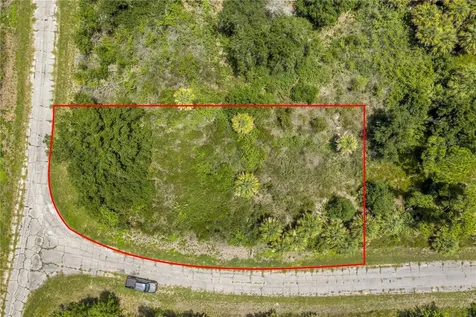 Hinshaw Avenue North Port FL 34288