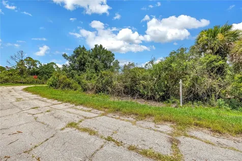 Hinshaw Avenue North Port FL 34288