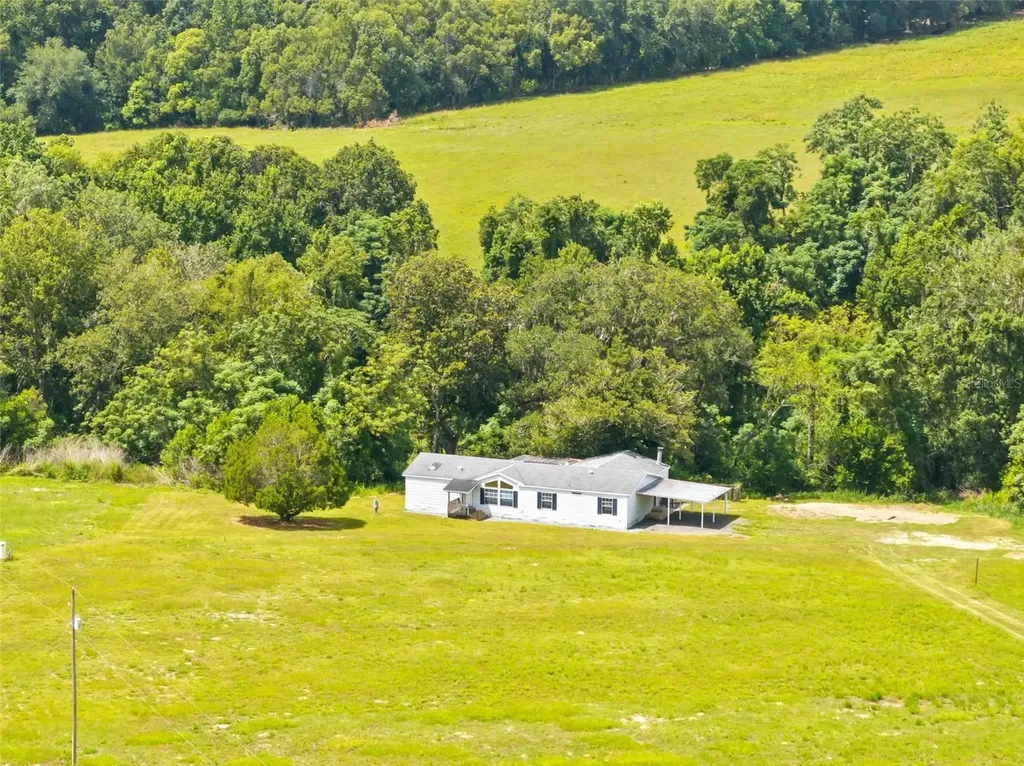33320 Larkin Road Dade City FL 33523