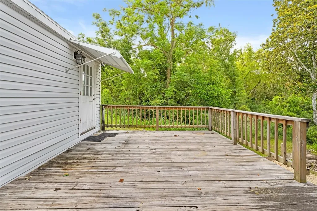 33320 Larkin Road Dade City FL 33523