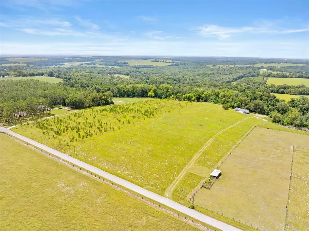33320 Larkin Road Dade City FL 33523