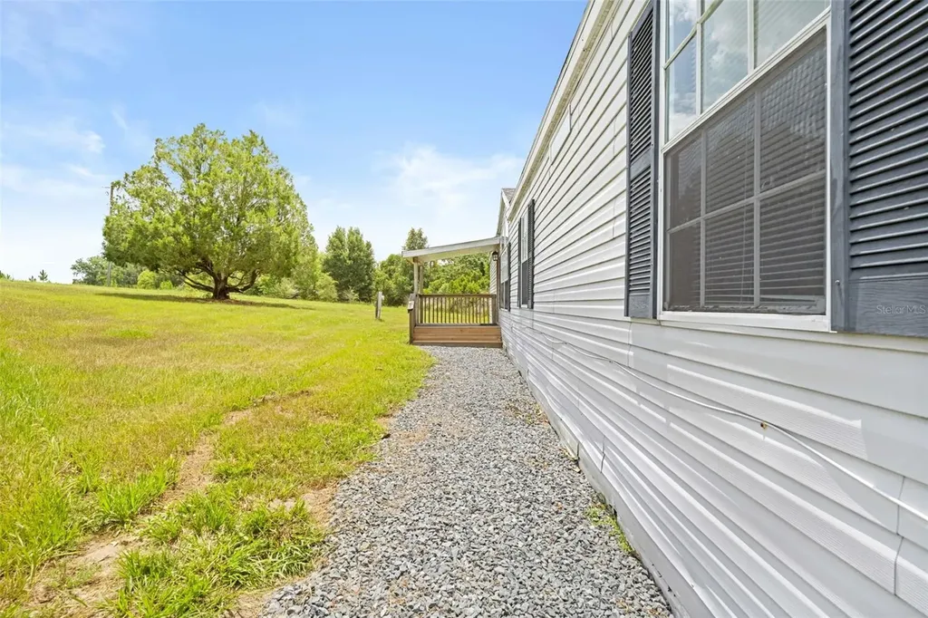 33320 Larkin Road Dade City FL 33523