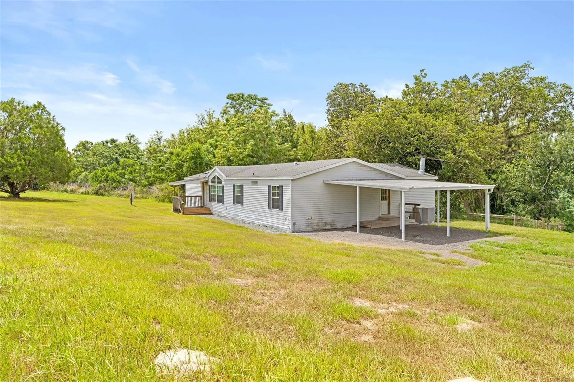 33320 Larkin Road Dade City FL 33523