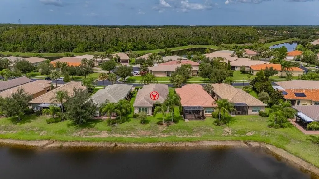 15824 Amber Falls Drive Wimauma FL 33598