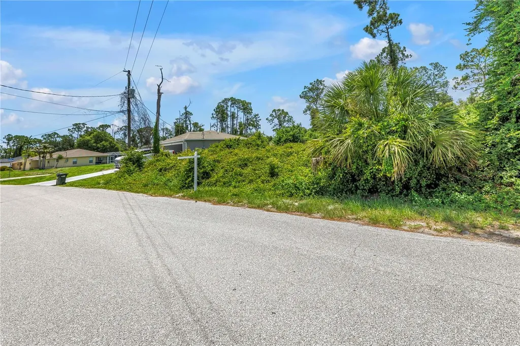 Knotty Pine Avenue North Port FL 34288