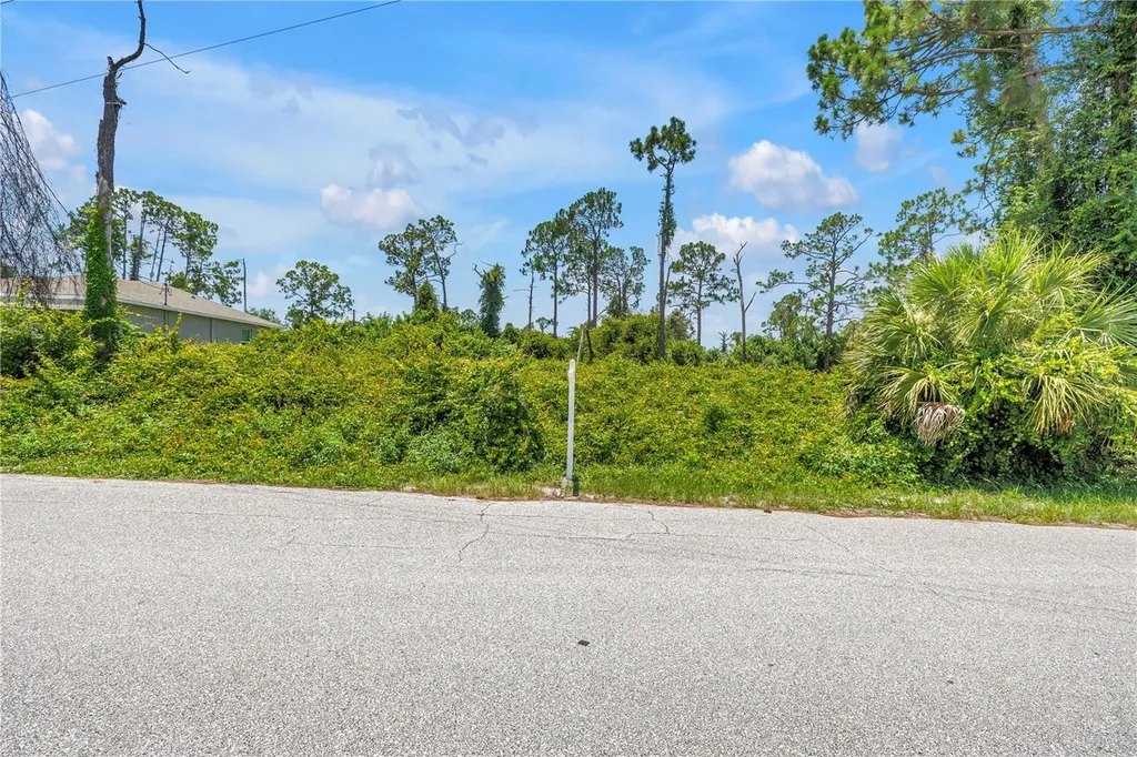 Knotty Pine Avenue North Port FL 34288