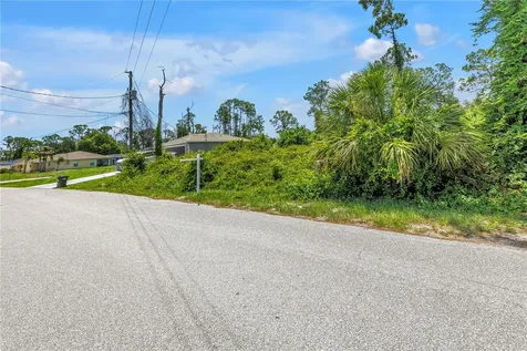Knotty Pine Avenue North Port FL 34288