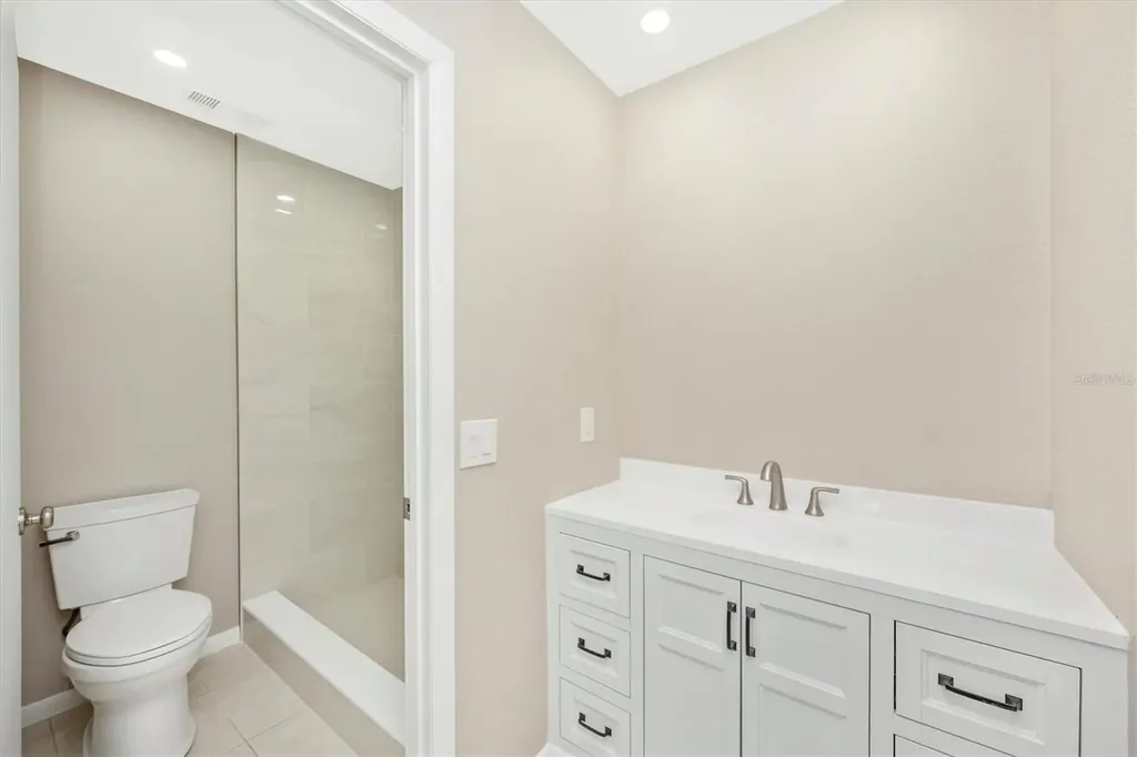 5178 Lake Village Drive Sarasota FL 34235