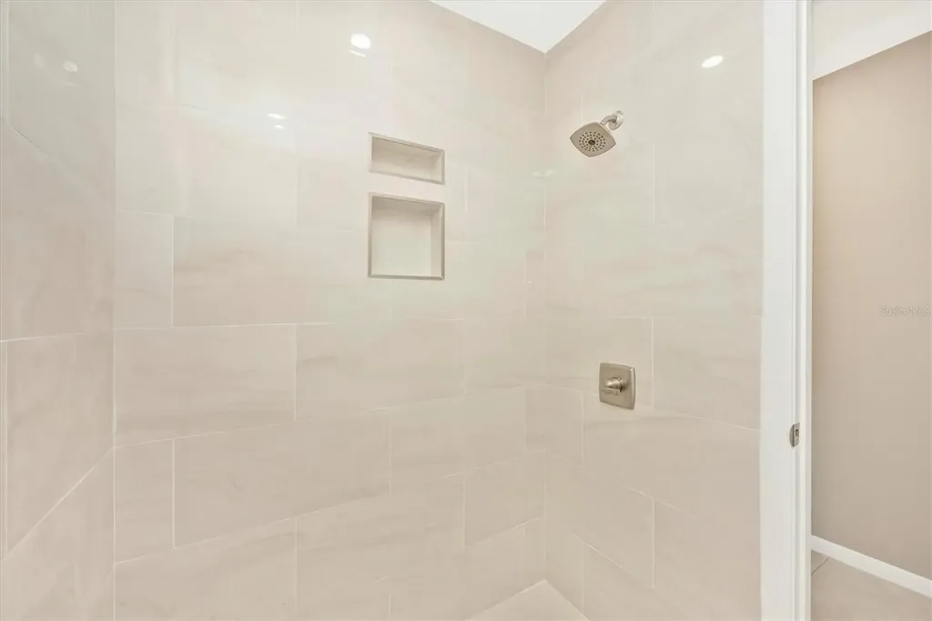5178 Lake Village Drive Sarasota FL 34235
