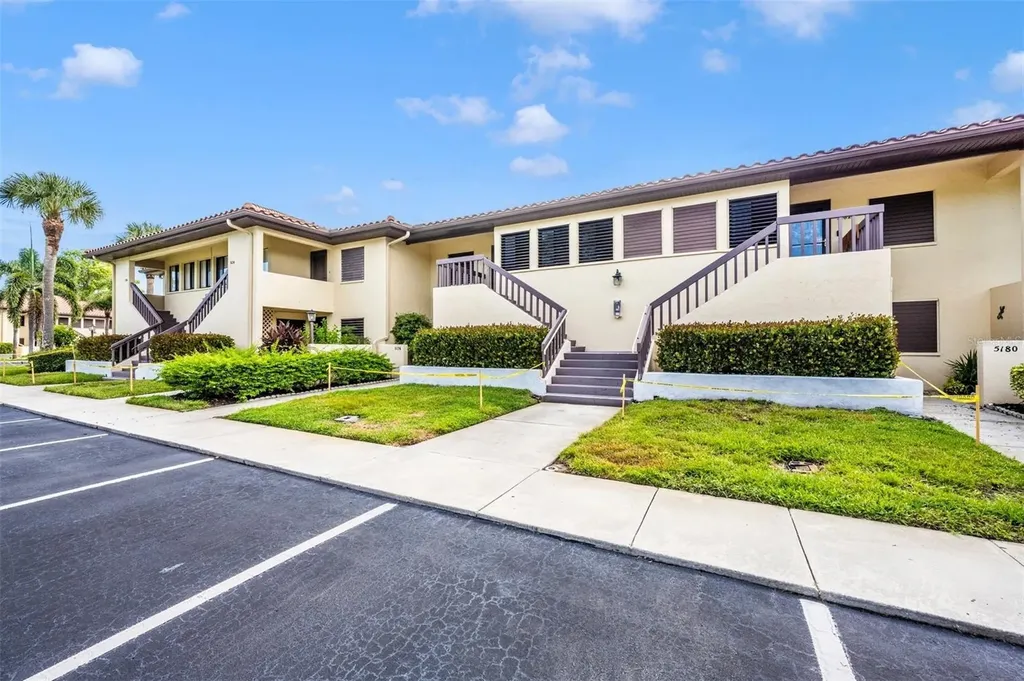 5178 Lake Village Drive Sarasota FL 34235