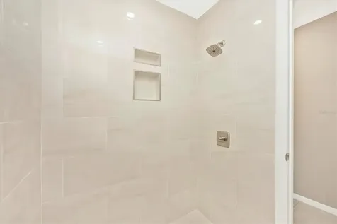 5178 Lake Village Drive Sarasota FL 34235