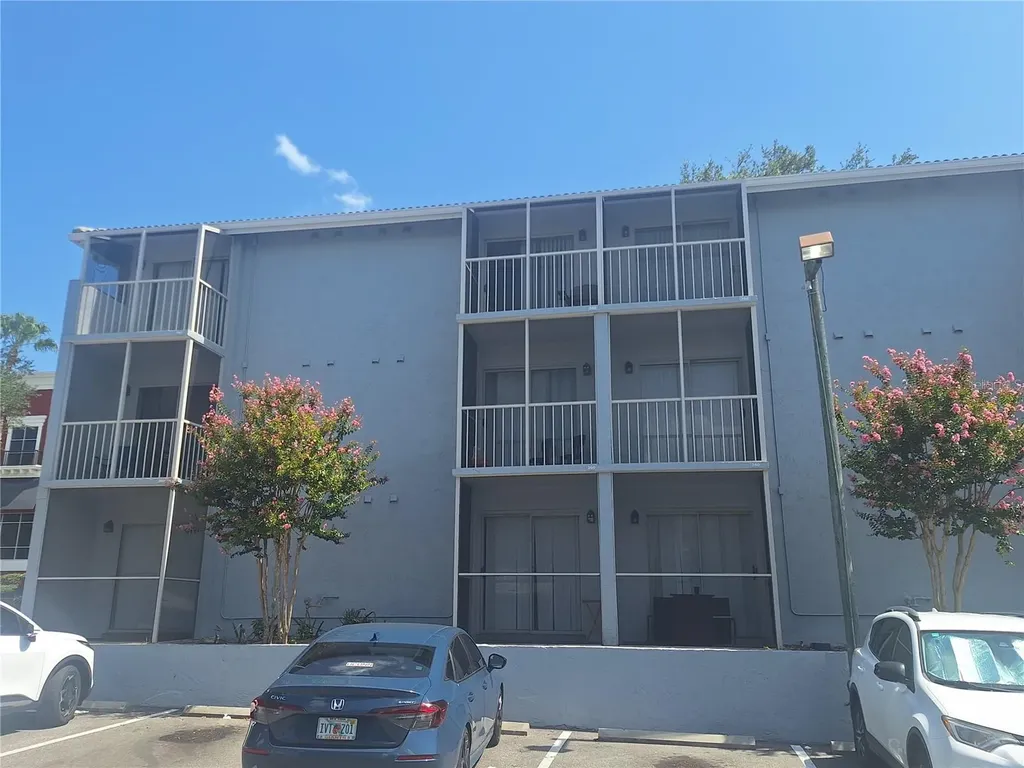 136 Blue Pointe Way Altamonte Springs FL 32701