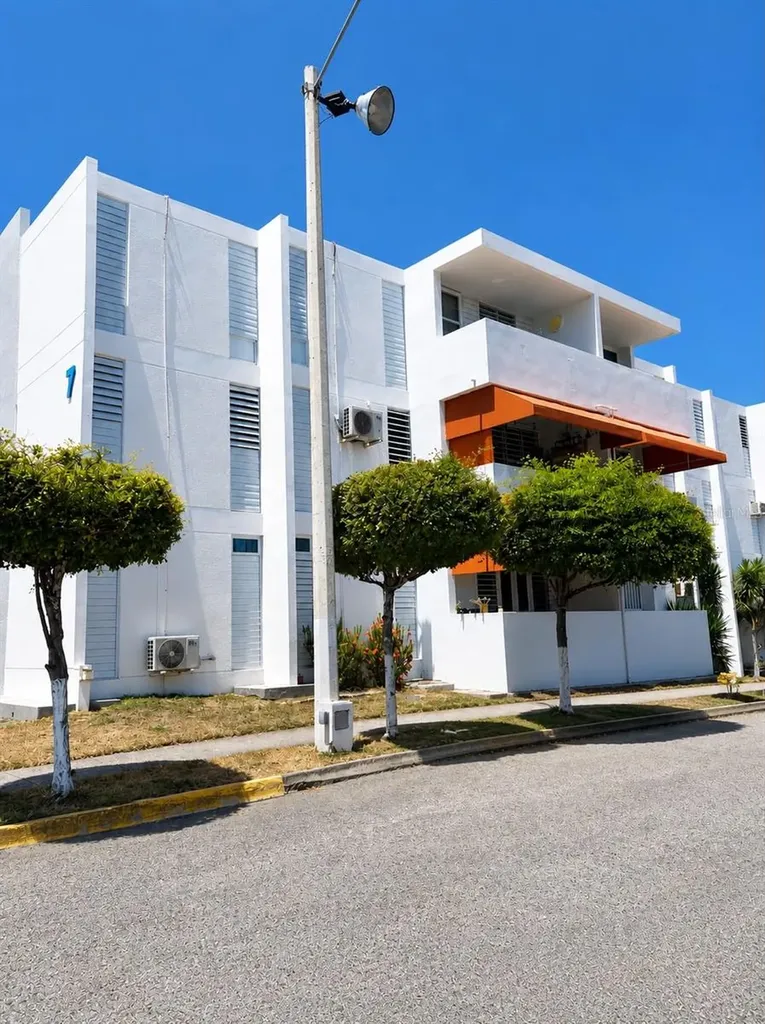 709 Cond Paseo Vista Mar Edif 7 Ponce PR 00716