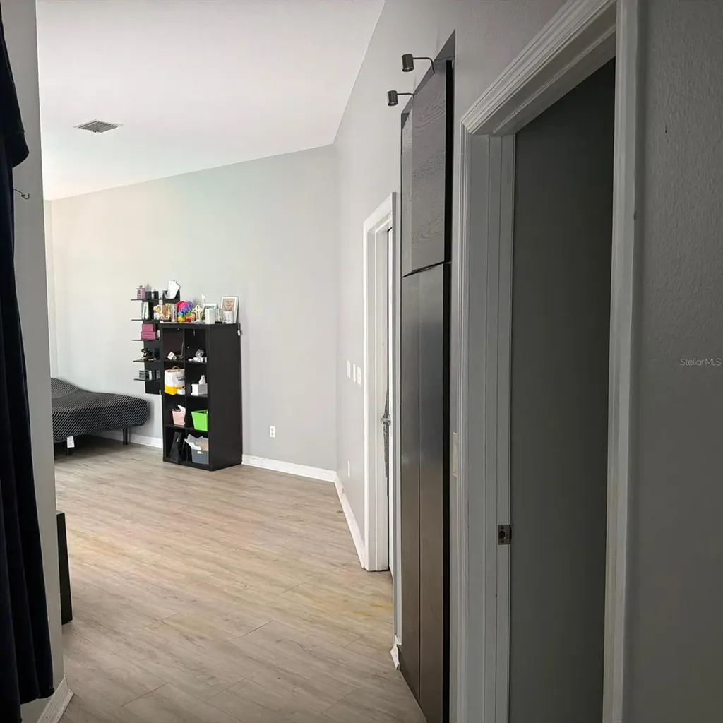 1931 Oak Ridge Court Clearwater FL 33759