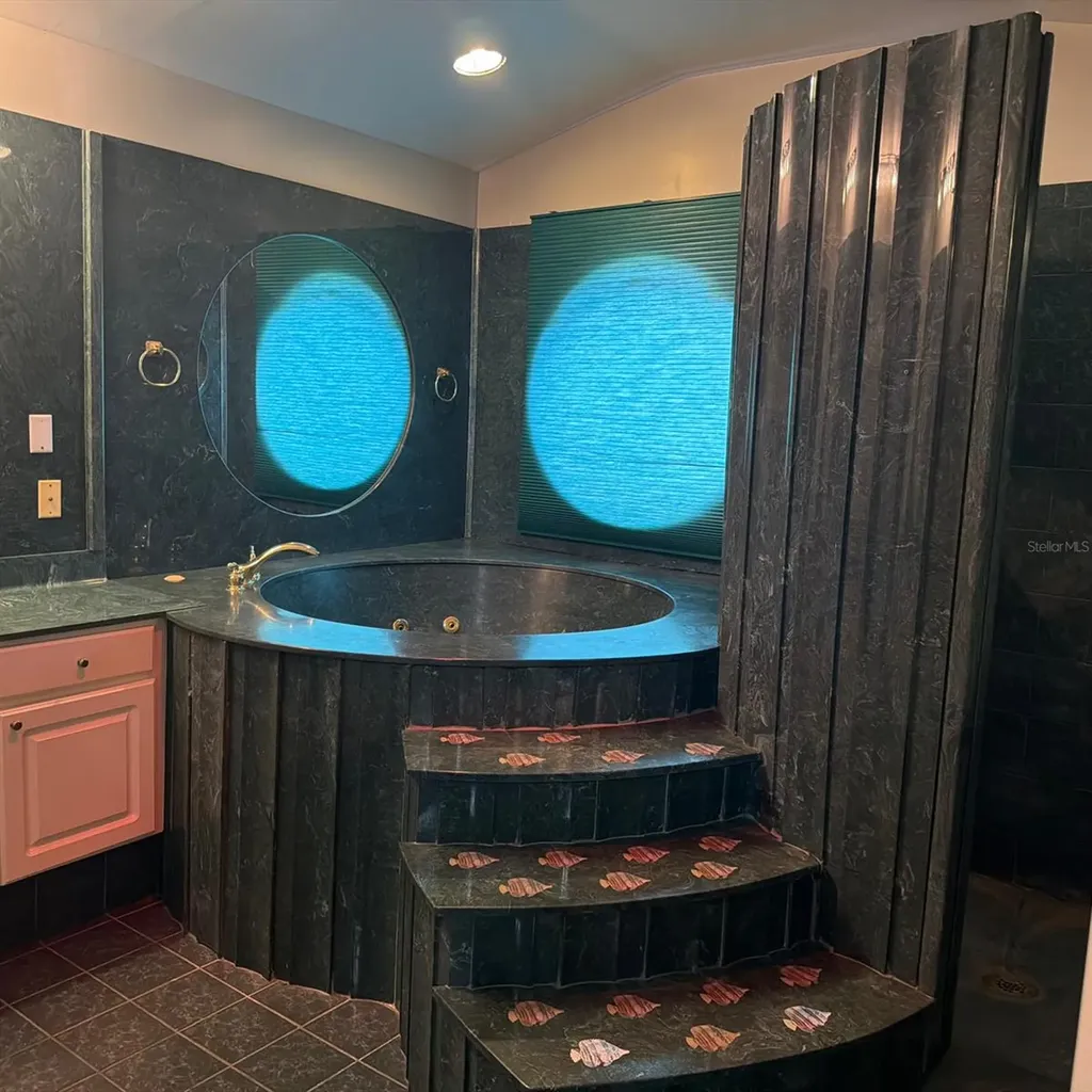 1931 Oak Ridge Court Clearwater FL 33759