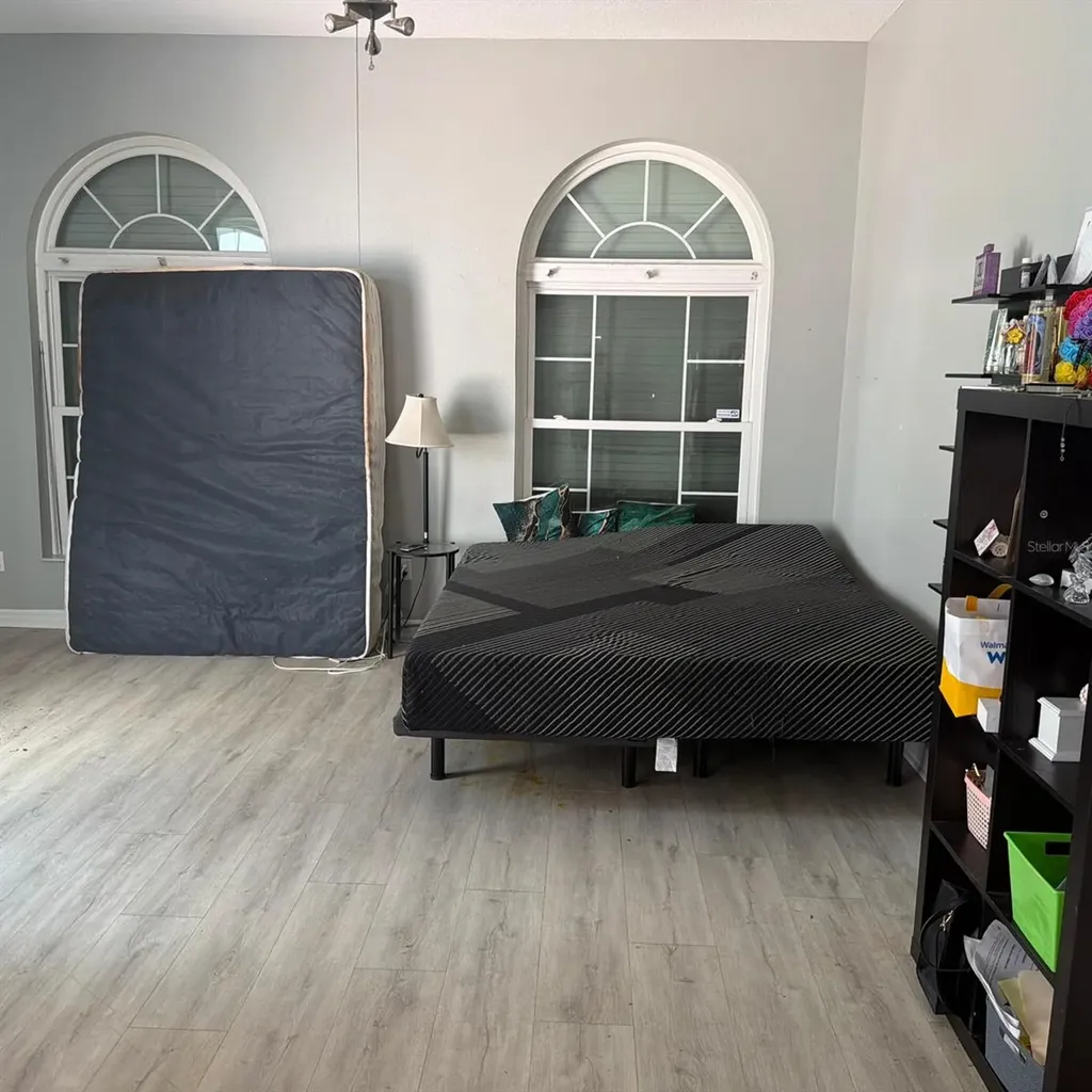 1931 Oak Ridge Court Clearwater FL 33759