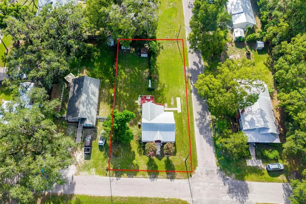 404 NE 2nd Street Trenton FL 32693