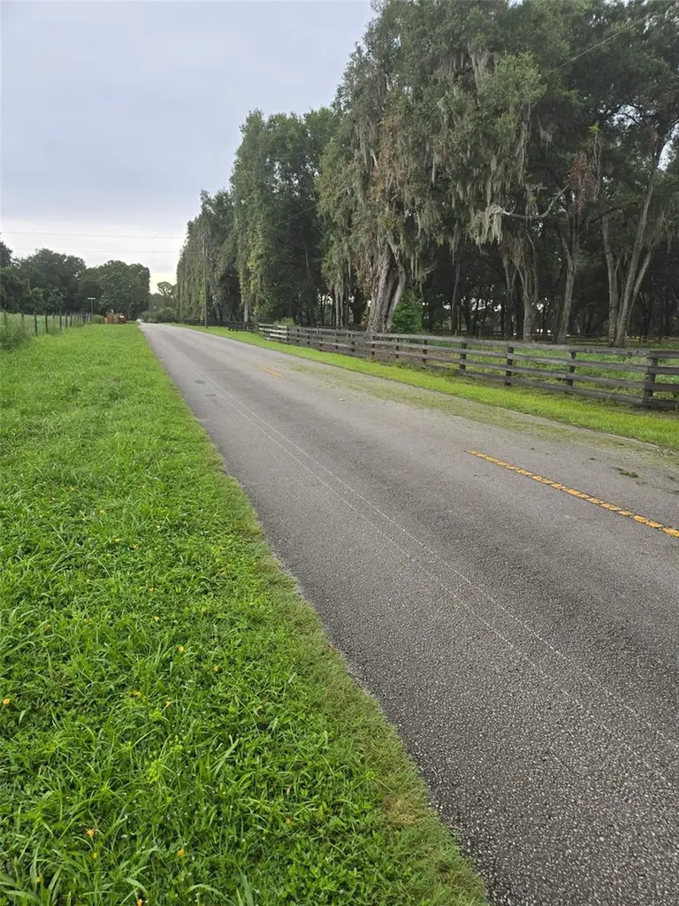 890 Grand Rondo W Crescent City FL 32112