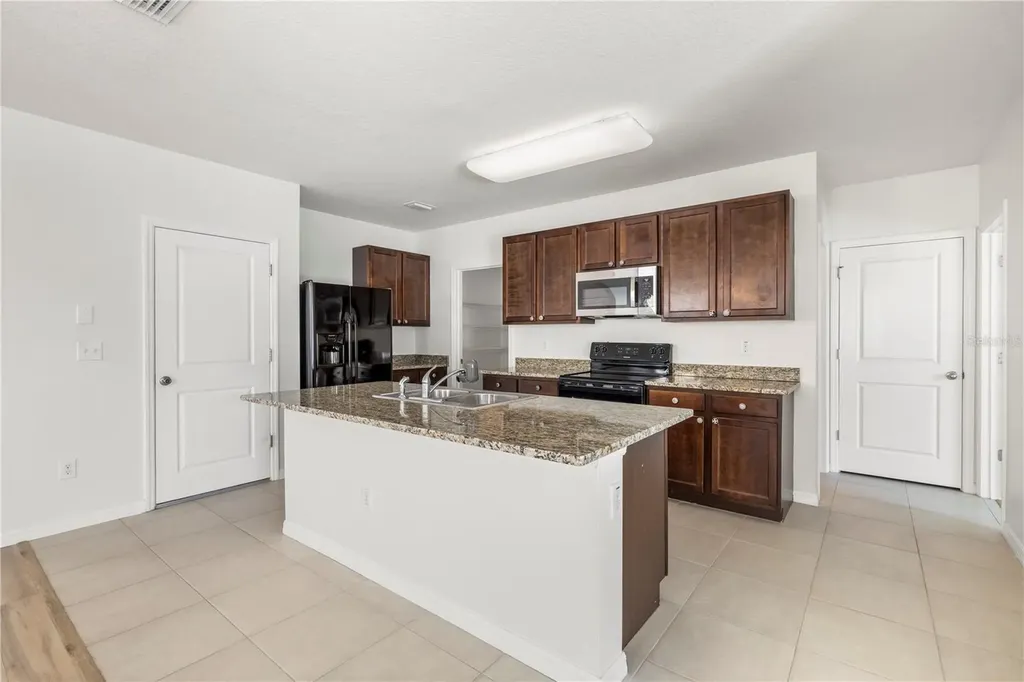 7789 Tuscan Bay Circle Wesley Chapel FL 33545