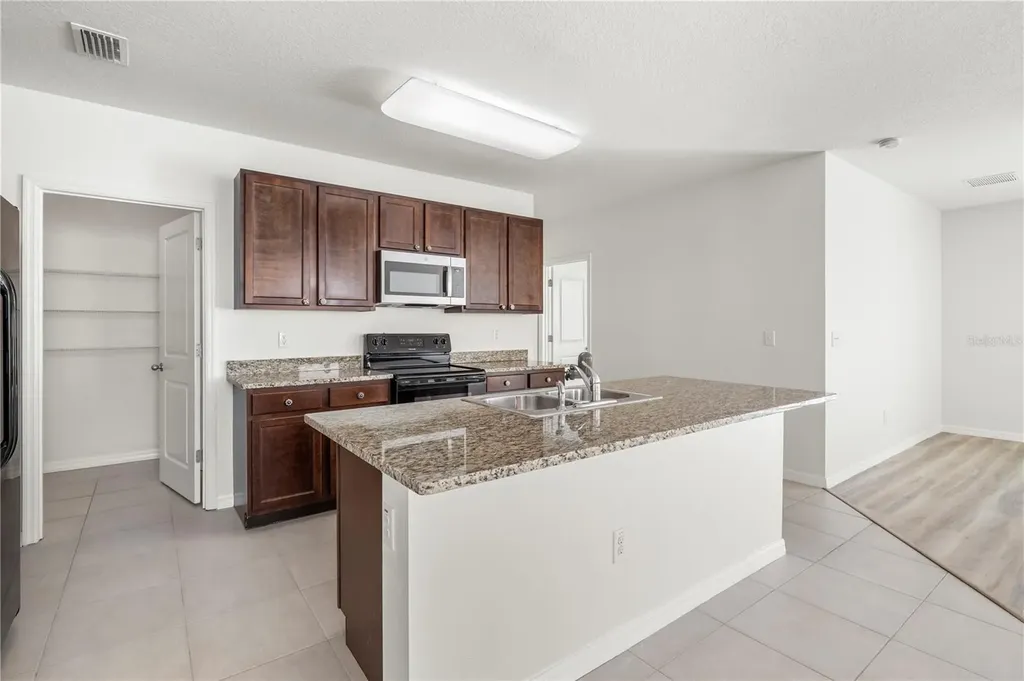 7789 Tuscan Bay Circle Wesley Chapel FL 33545
