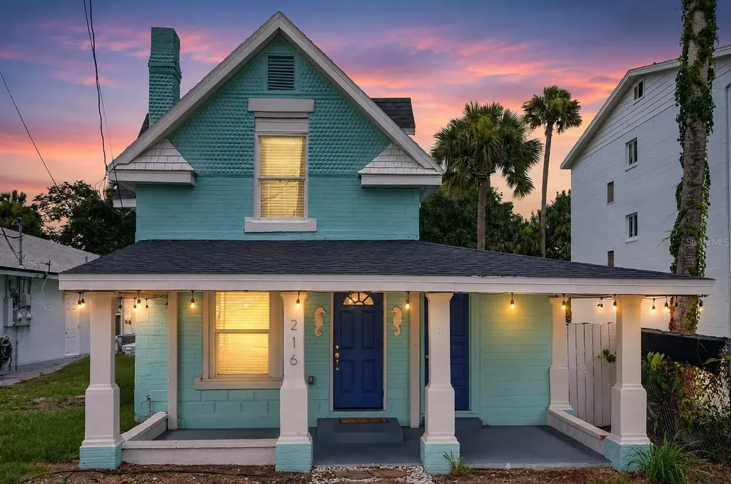 216 N Halifax Avenue Daytona Beach FL 32118