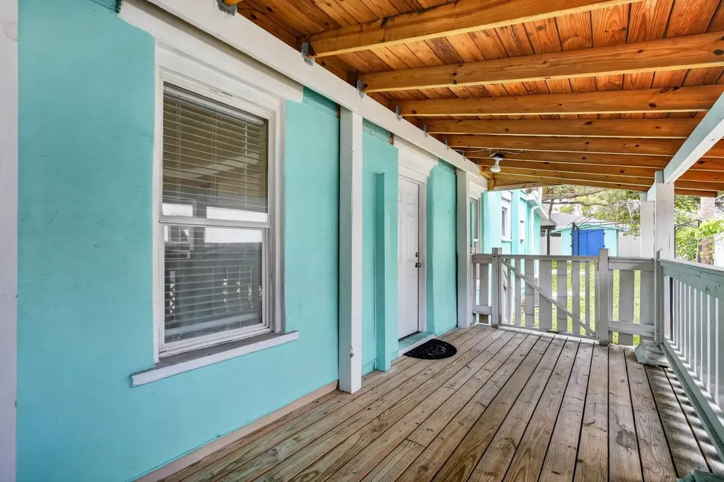 216 N Halifax Avenue Daytona Beach FL 32118