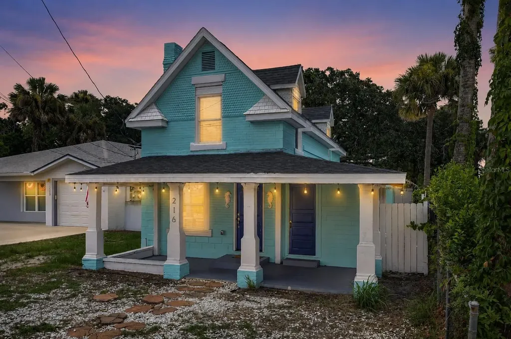 216 N Halifax Avenue Daytona Beach FL 32118