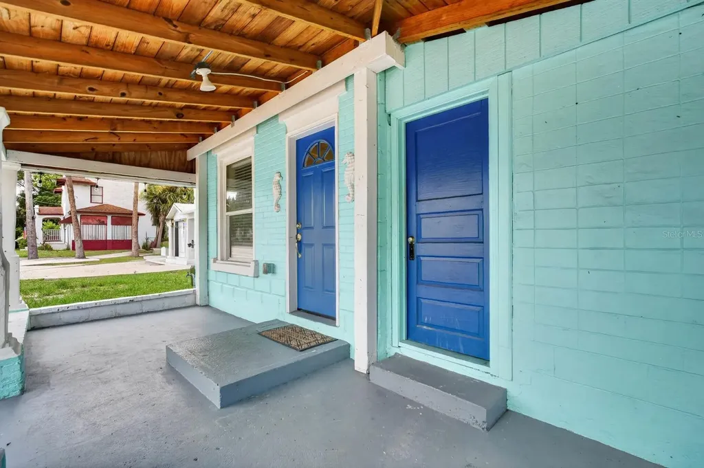 216 N Halifax Avenue Daytona Beach FL 32118
