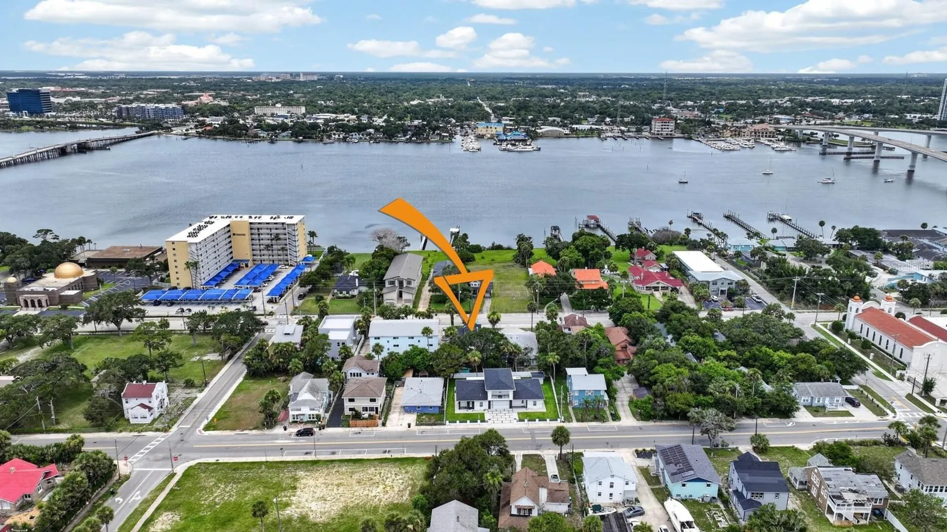 216 N Halifax Avenue Daytona Beach FL 32118