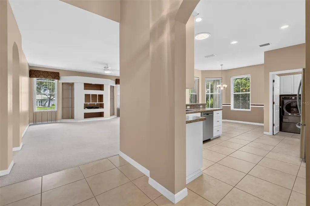 26915 Honeymoon Avenue Leesburg FL 34748
