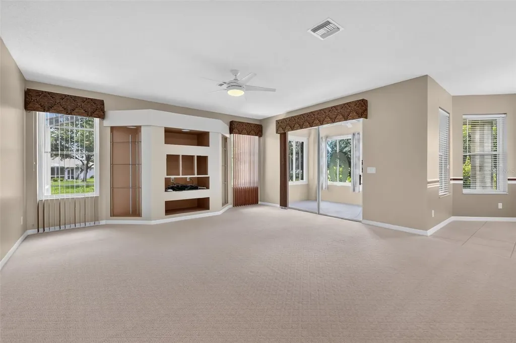 26915 Honeymoon Avenue Leesburg FL 34748