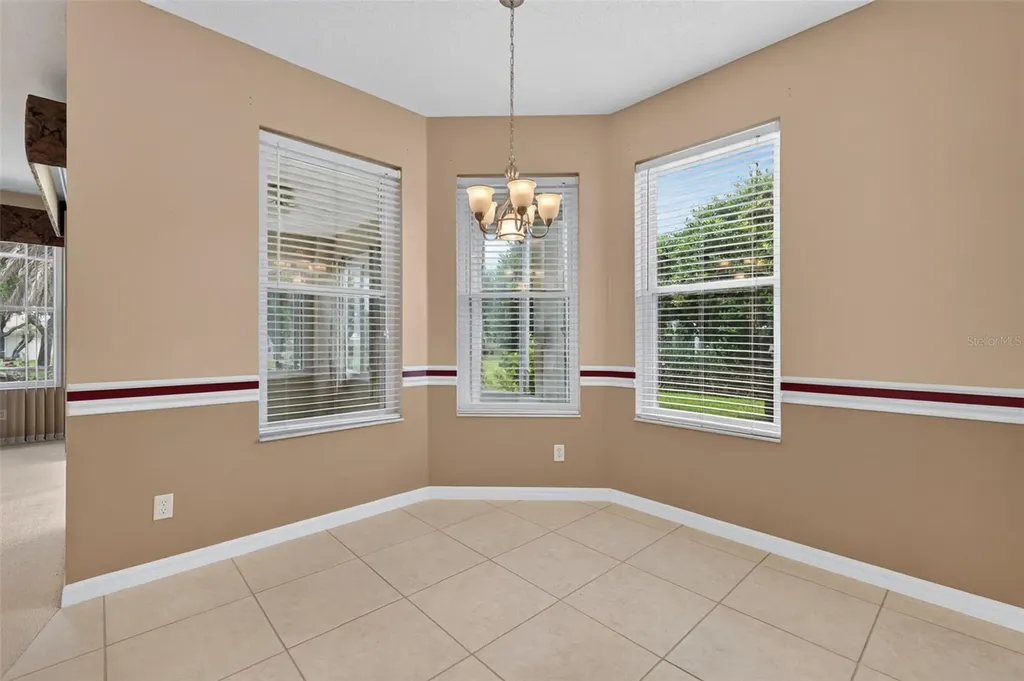 26915 Honeymoon Avenue Leesburg FL 34748