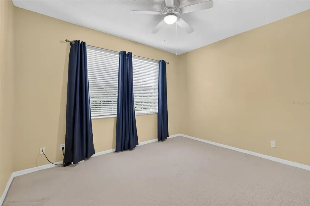 26915 Honeymoon Avenue Leesburg FL 34748