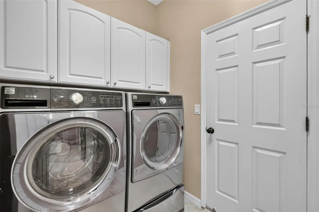 26915 Honeymoon Avenue Leesburg FL 34748
