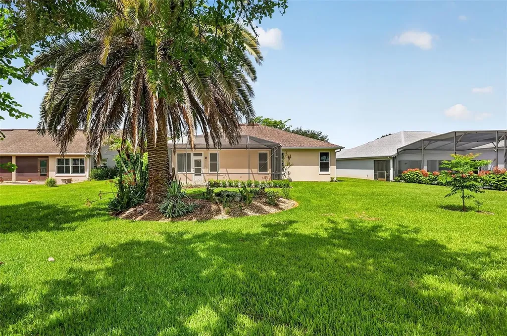 26915 Honeymoon Avenue Leesburg FL 34748