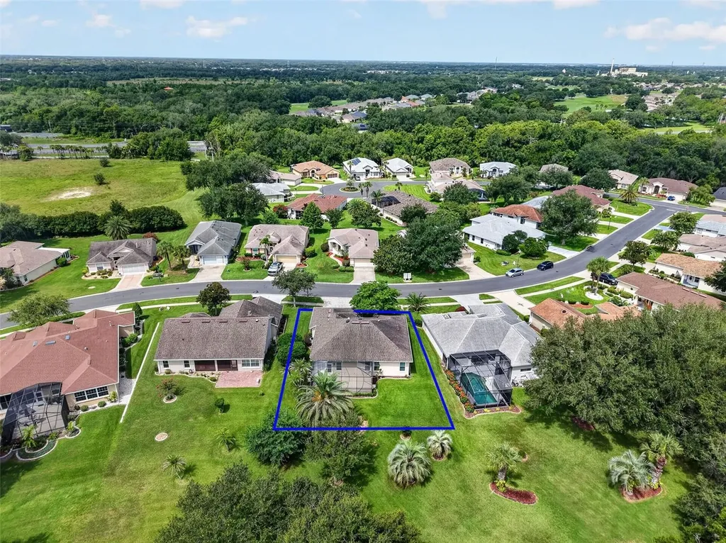 26915 Honeymoon Avenue Leesburg FL 34748