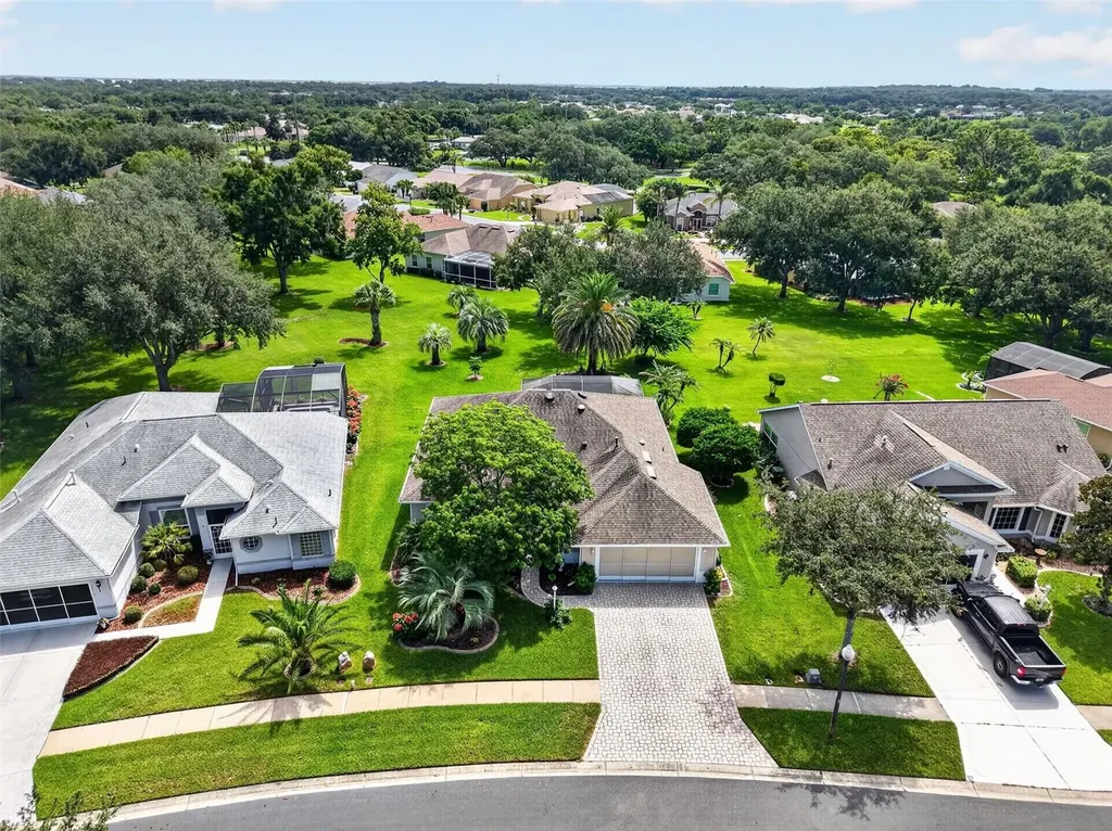 26915 Honeymoon Avenue Leesburg FL 34748