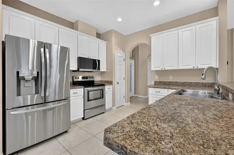 26915 Honeymoon Avenue Leesburg FL 34748
