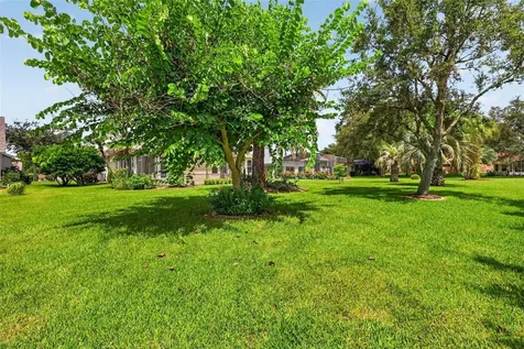 26915 Honeymoon Avenue Leesburg FL 34748
