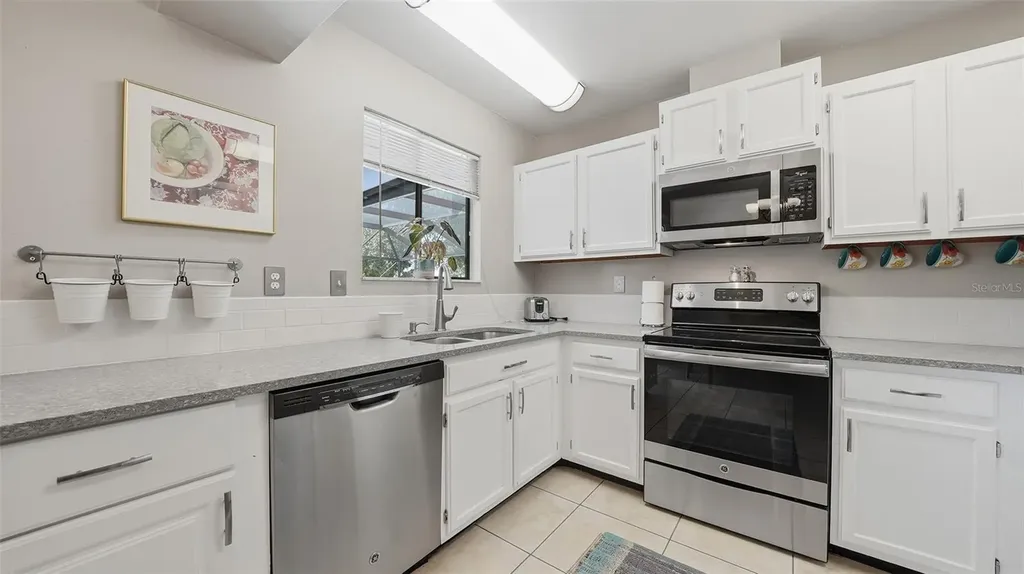 3944 Palau Drive Sarasota FL 34241